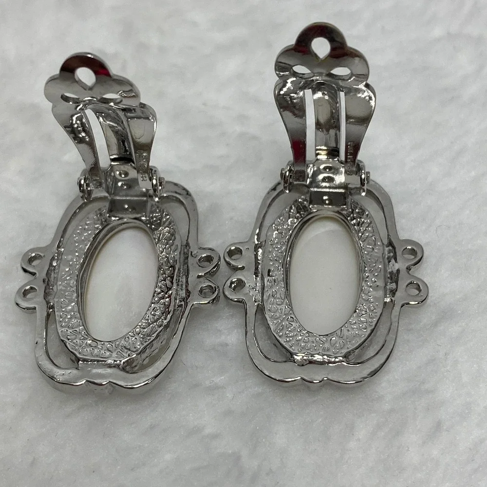 Whiting and Davis Co. charming vintage